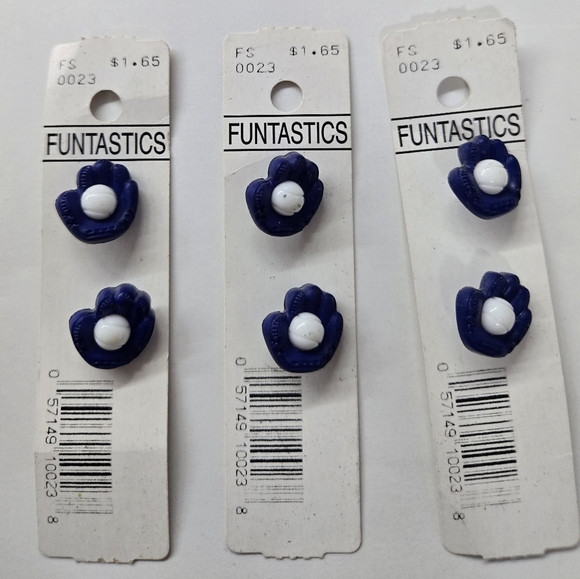 Vintage Novelty Kids Buttons Sewing Lot Bundle Trains Baseball Car Sailboat - Picture 3 of 10